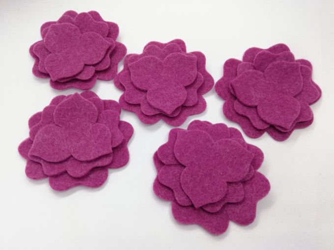 Rosas troqueladas color Rosa brillante - 5 Set x 3 flores cada uno