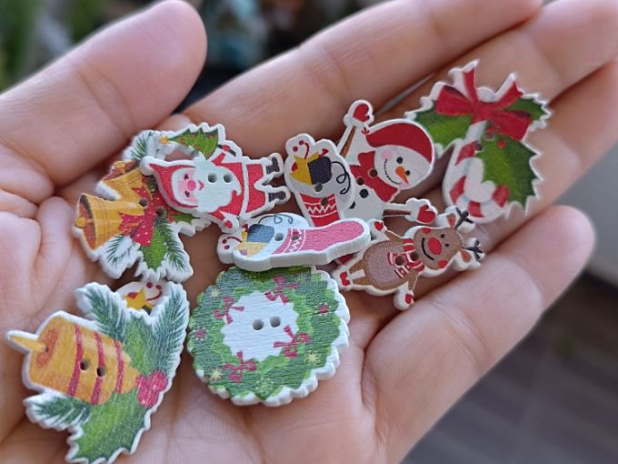 Botones de madera Navidad  surtidos pequeños