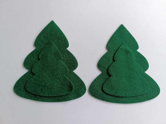 Árboles troquelados color verde esmeralda x 4 árboles