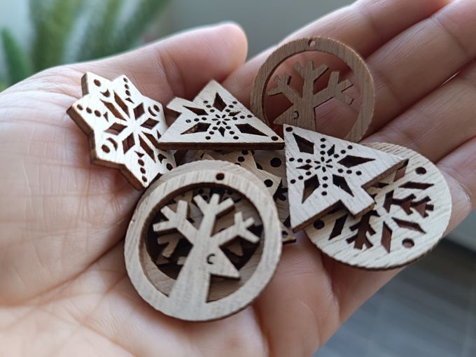 Figuras navideñas de madera