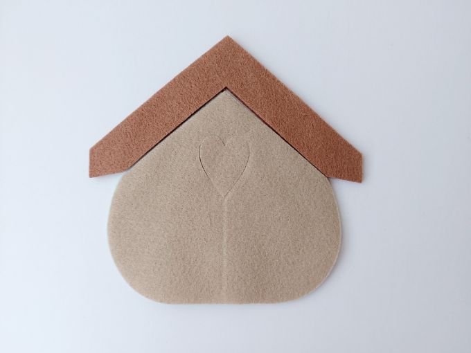 Casa troquelada verde - café